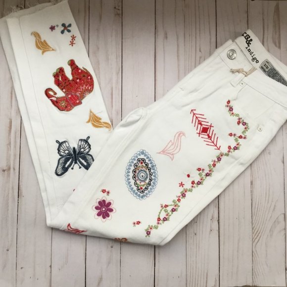 Rocks & Indigo Denim - NWT Rocks & Indigo Embroided Skinny Jeans 2/25